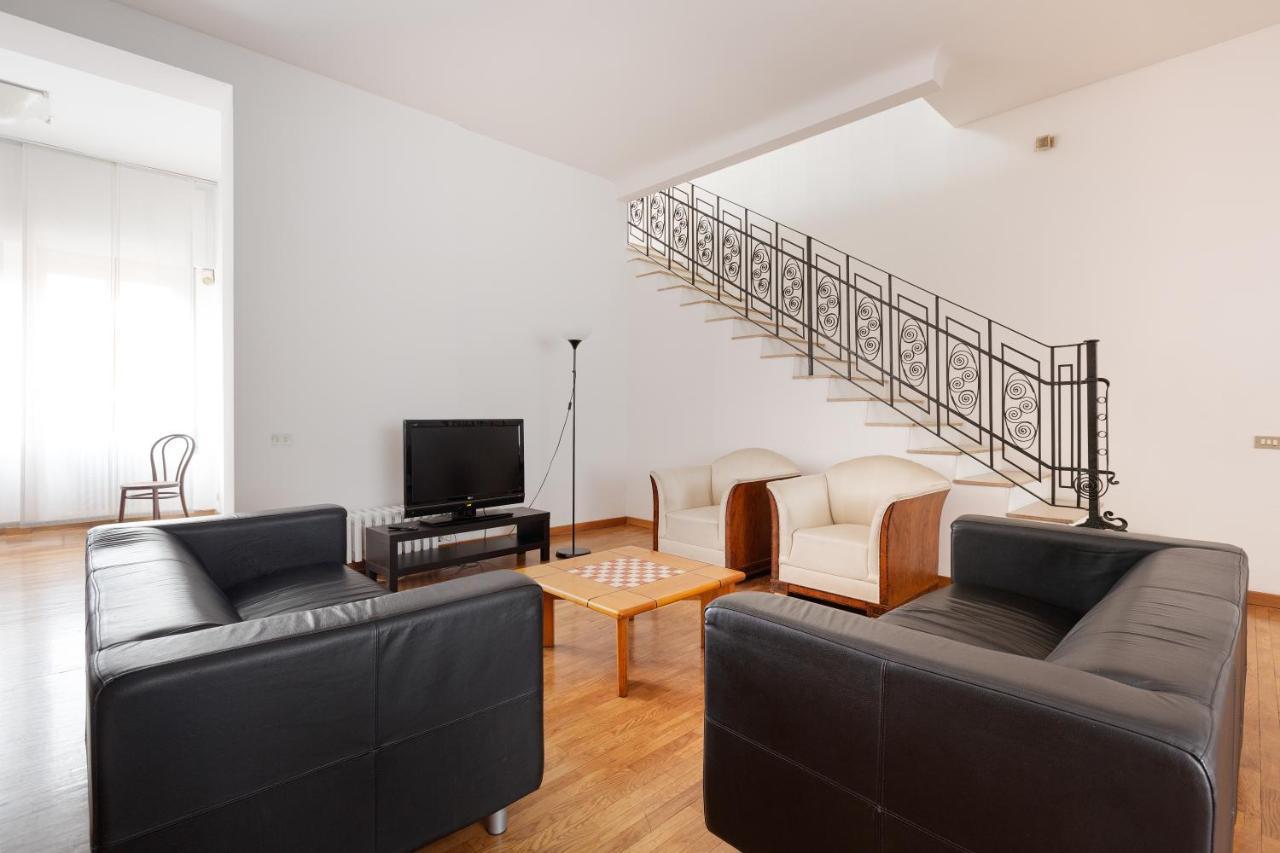 Ca' Stellini - Comoda Casa Indipendente Con Parcheggio Privato ミラノ エクステリア 写真