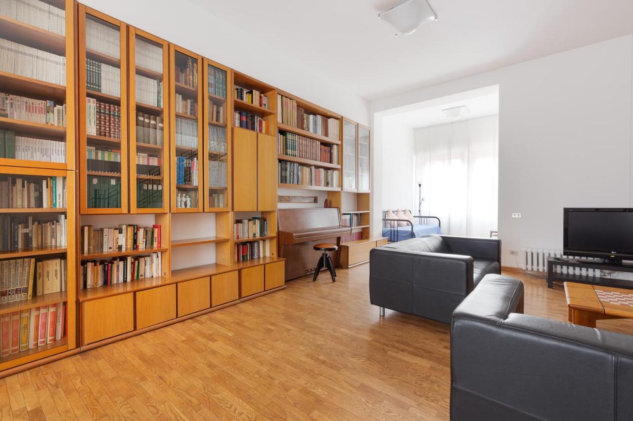 Ca' Stellini - Comoda Casa Indipendente Con Parcheggio Privato ミラノ エクステリア 写真