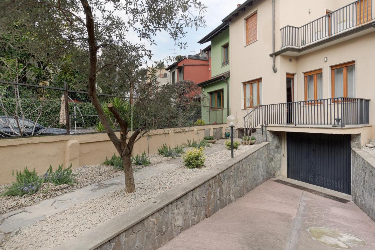 Ca' Stellini - Comoda Casa Indipendente Con Parcheggio Privato ミラノ エクステリア 写真