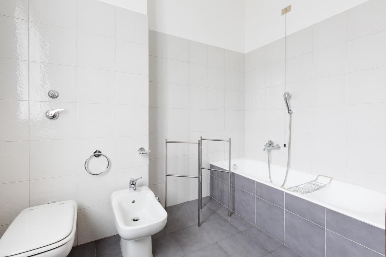 Ca' Stellini - Comoda Casa Indipendente Con Parcheggio Privato ミラノ エクステリア 写真